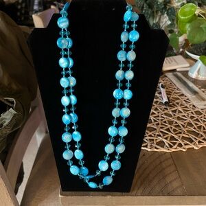 beautiful vintage teal necklace